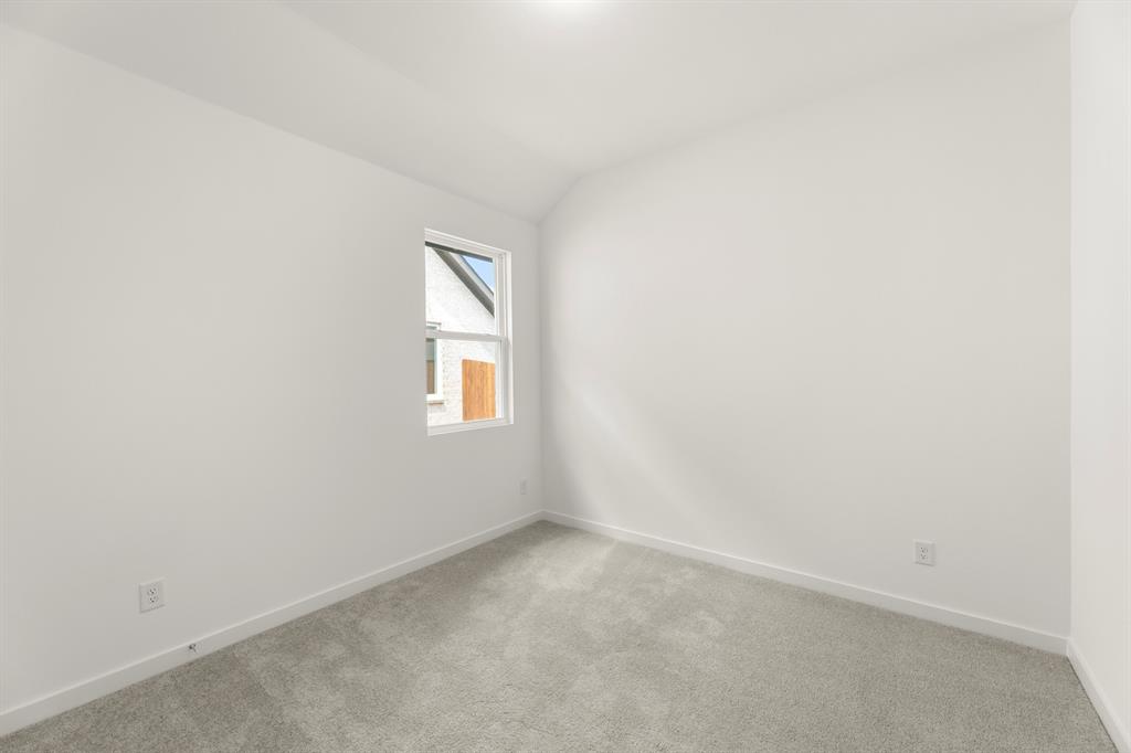 1516 Eagle Meadow Trail Property Photo 7