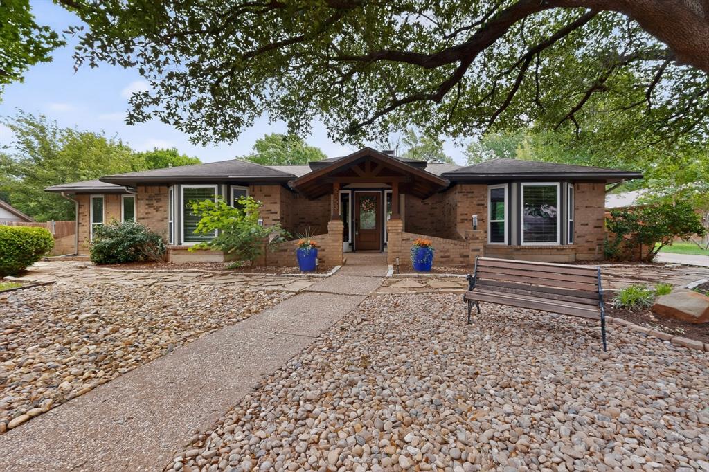 2153 Savannah Trail Property Photo 3