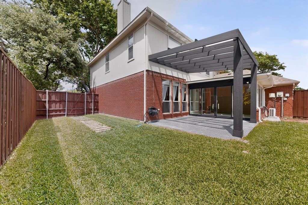 640 Forest Bend Drive Property Photo 25