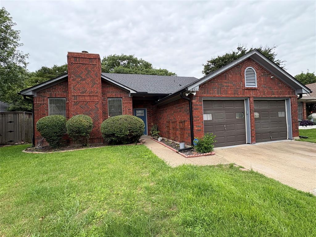 6923 Rolling Creek Lane Property Photo 1