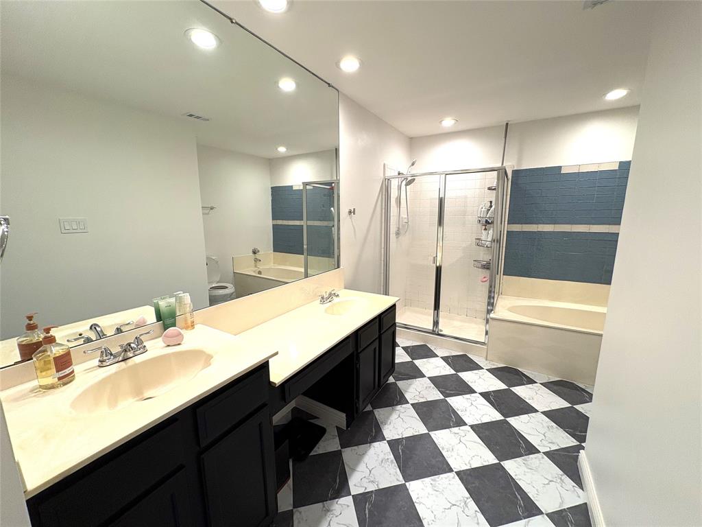 6923 Rolling Creek Lane Property Photo 15