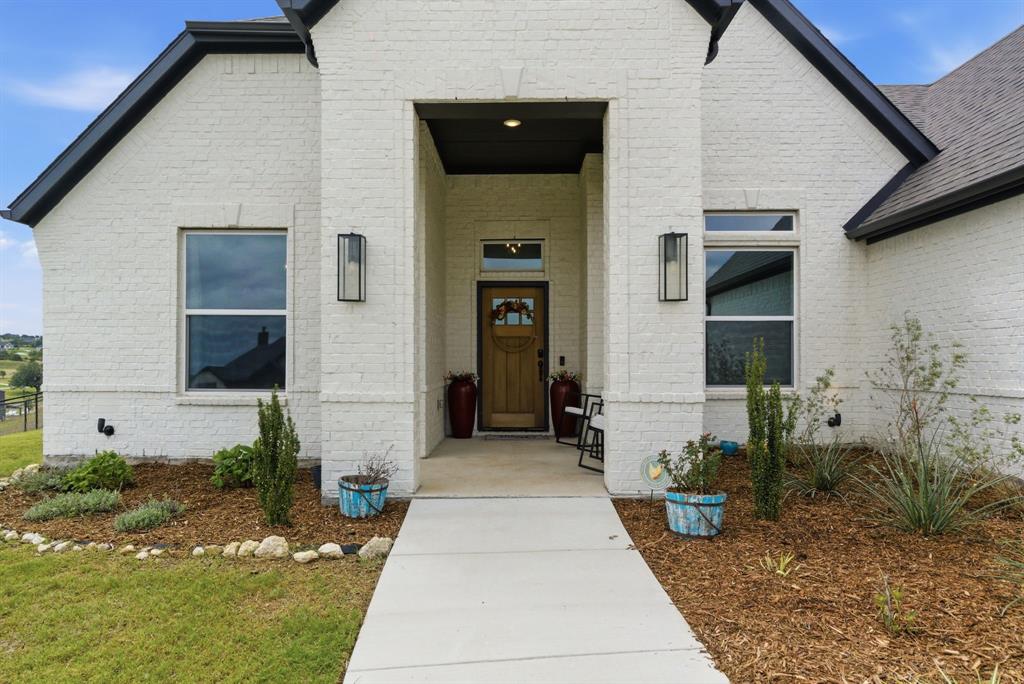 404 Oak Meadow Lane Property Photo 8