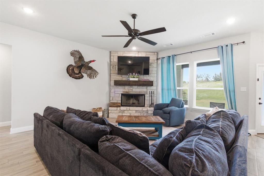 404 Oak Meadow Lane Property Photo 15