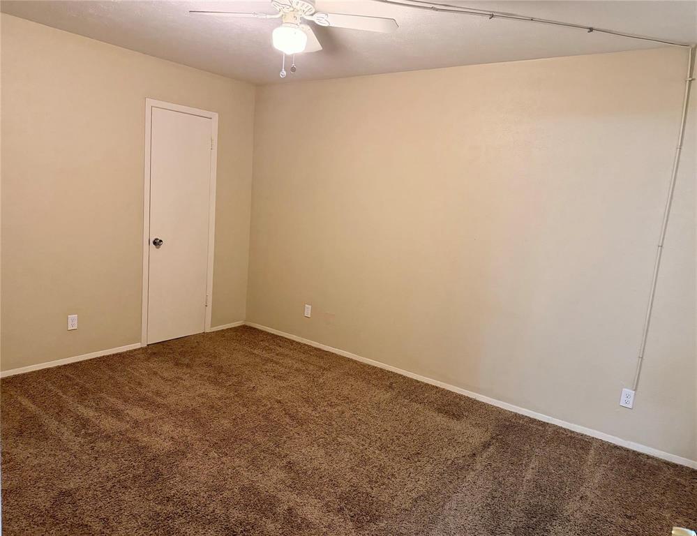 4933 Skillman Street 247 Property Photo 10