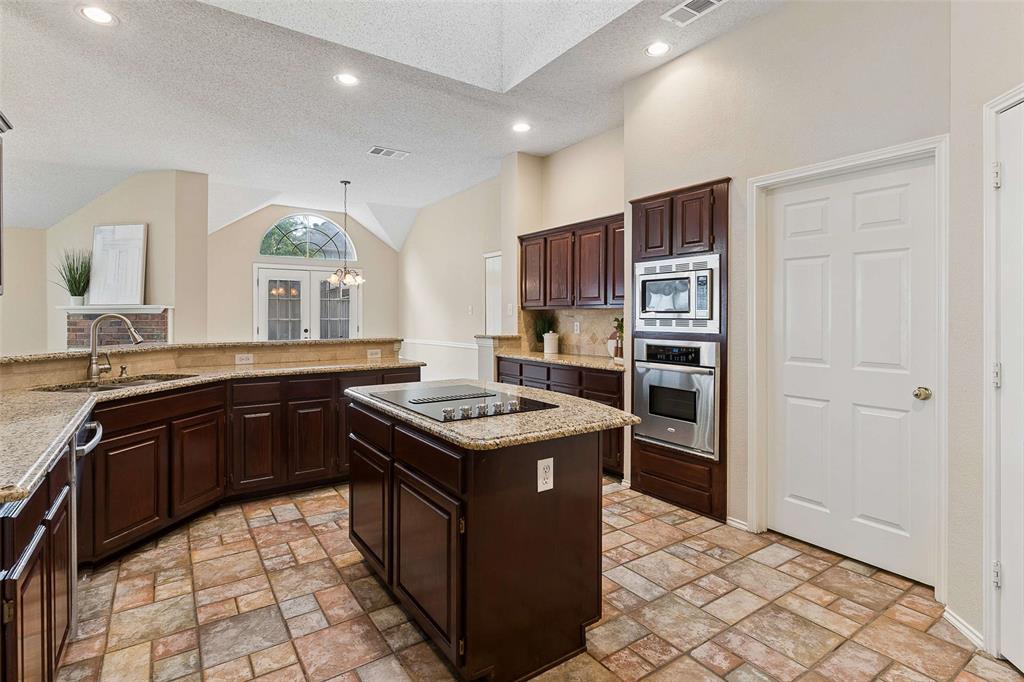 2104 Gent Drive Property Photo 7