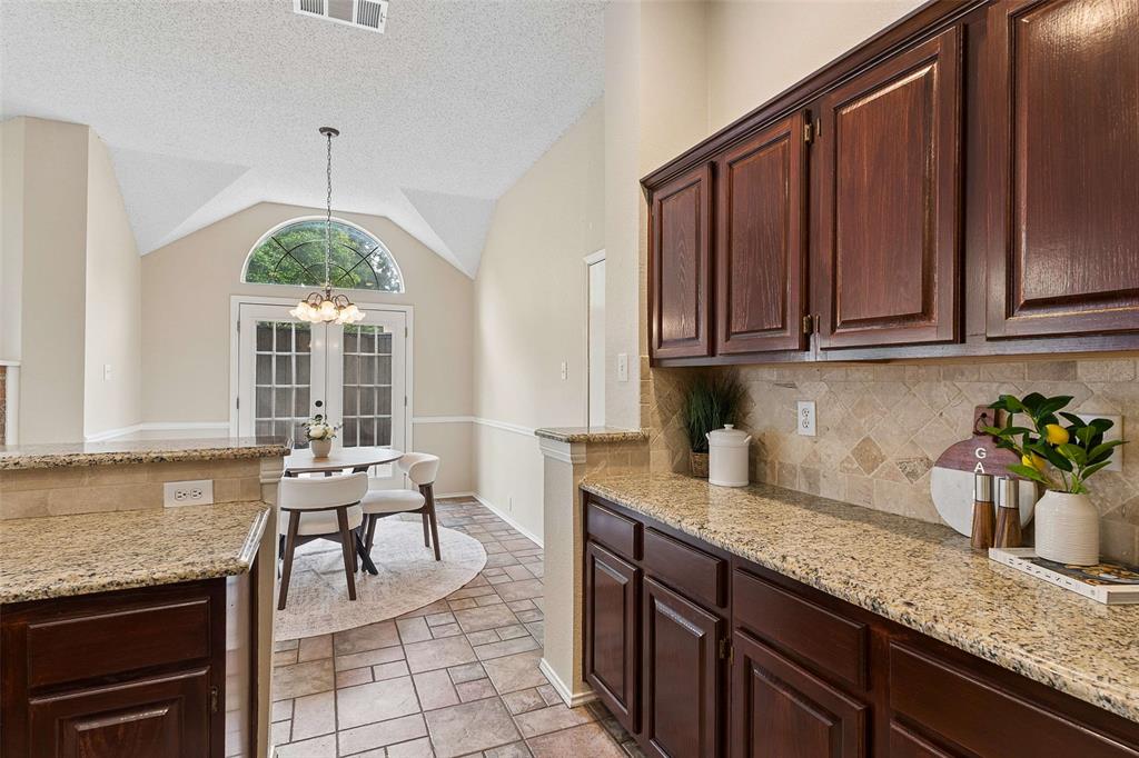 2104 Gent Drive Property Photo 9