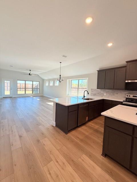 2421 Stardust Trail Property Photo 7