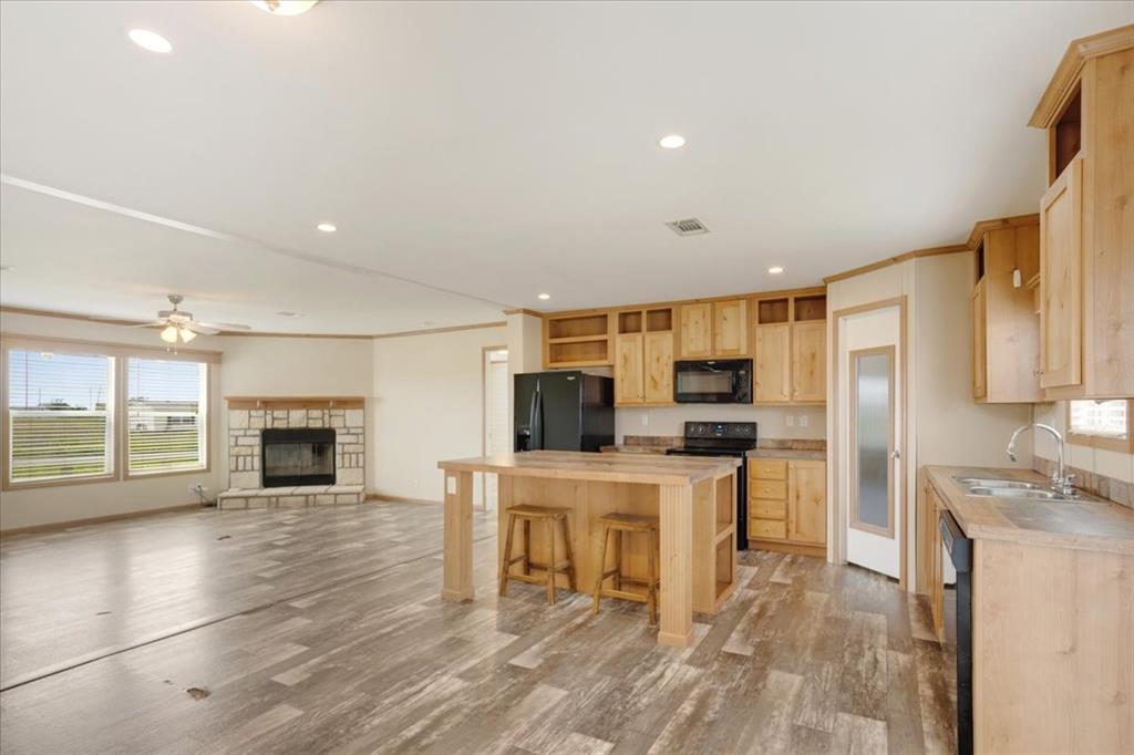 8791 County Road 1143 Property Photo 6