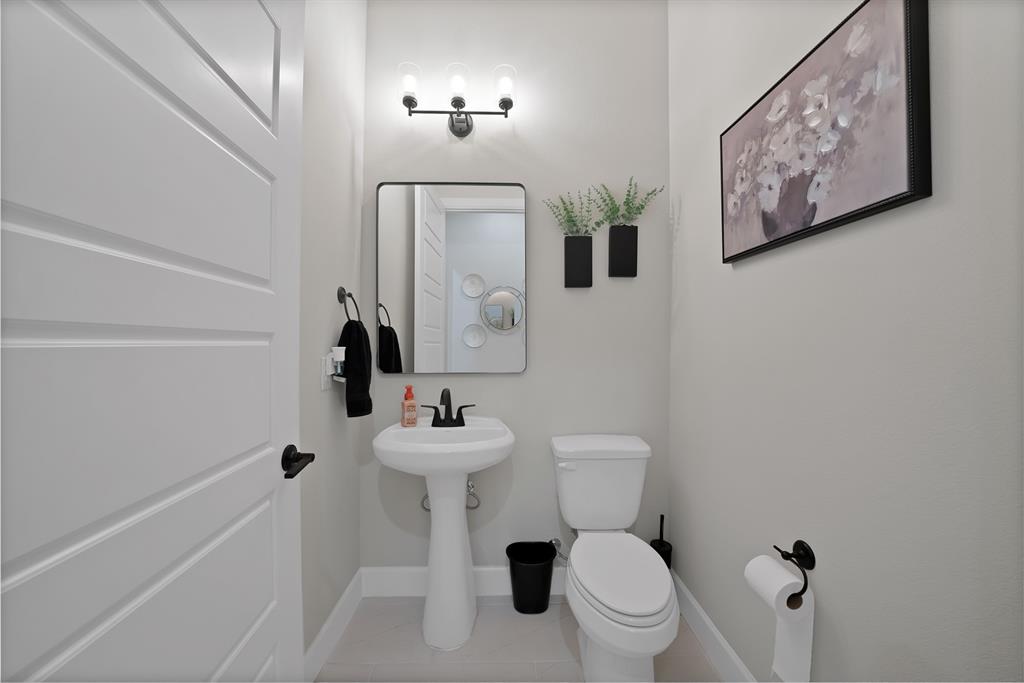 1110 Nora Lane Property Photo 10