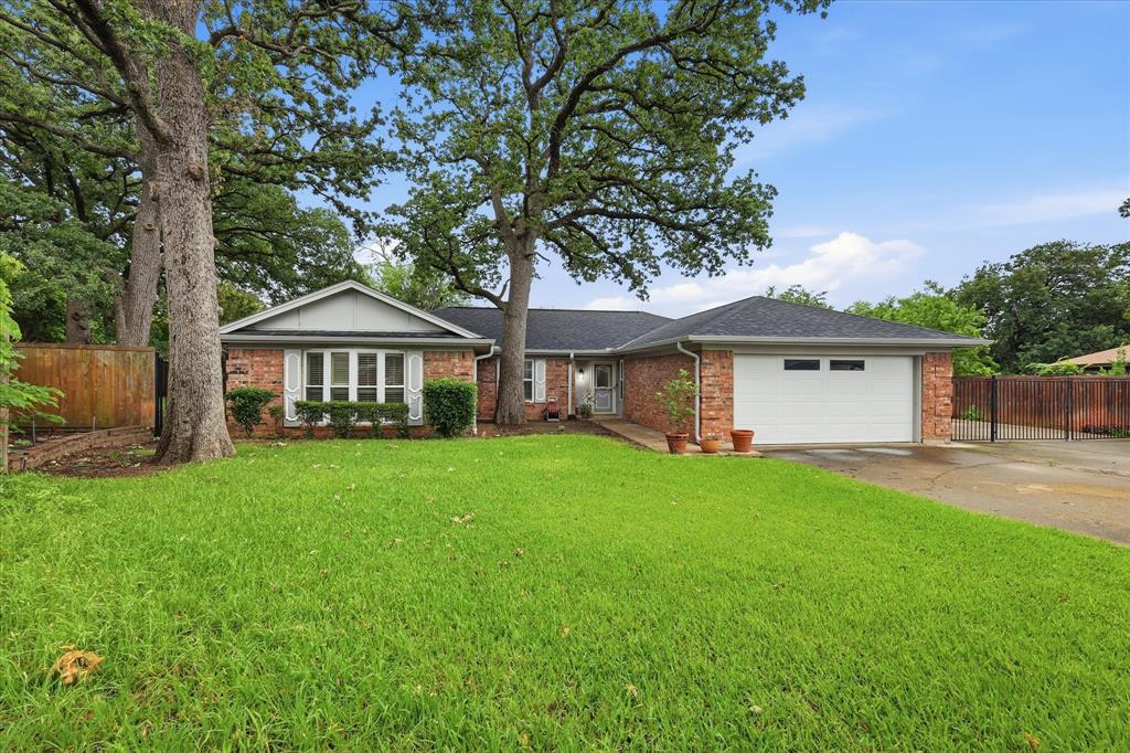 2604 Meadow Place Property Photo 1
