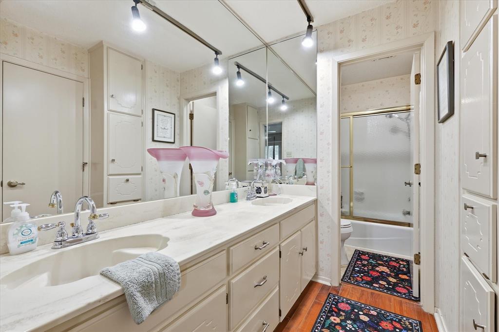 2604 Meadow Place Property Photo 19