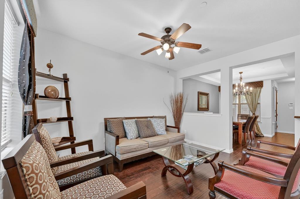 828 Apple Hill Drive Property Photo 1