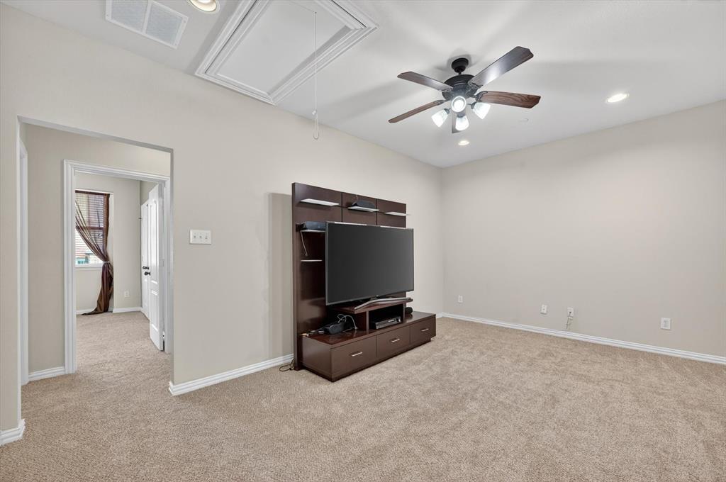 828 Apple Hill Drive Property Photo 7