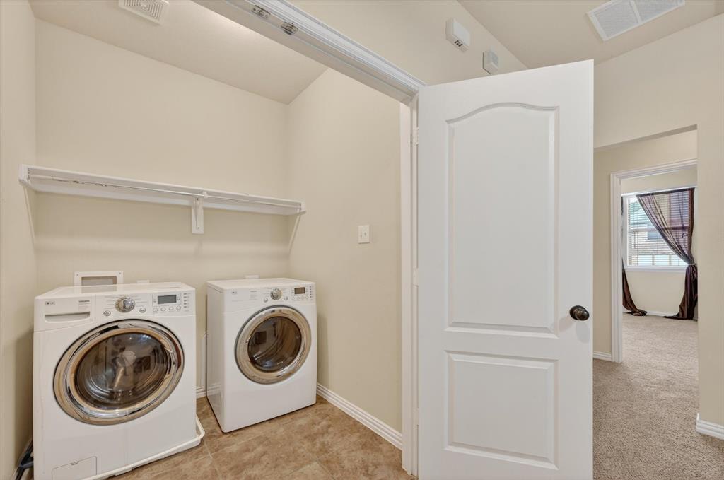 828 Apple Hill Drive Property Photo 17
