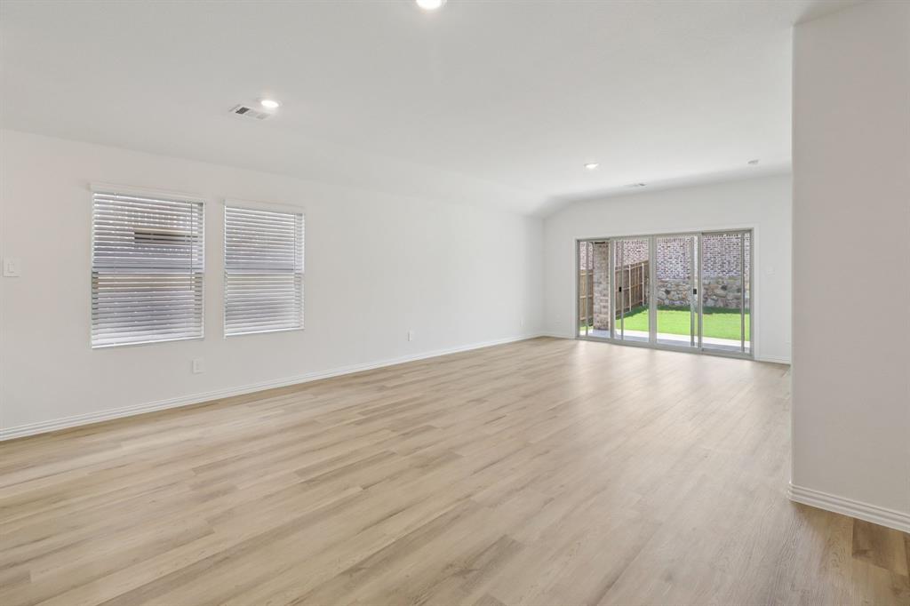 1007 Angel Street Property Photo 10