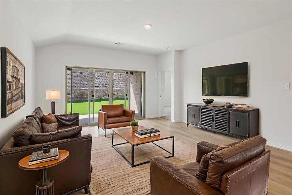 1007 Angel Street Property Photo 12