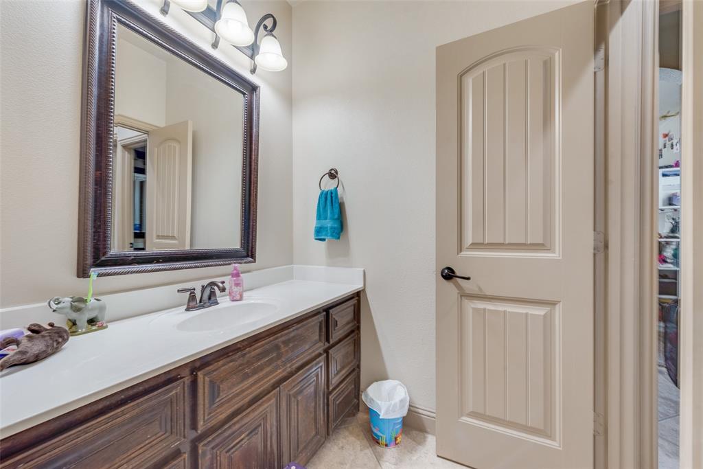 5056 Empire Way Property Photo 27