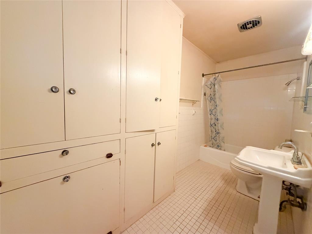 3136 Mckenzie Avenue Property Photo 9