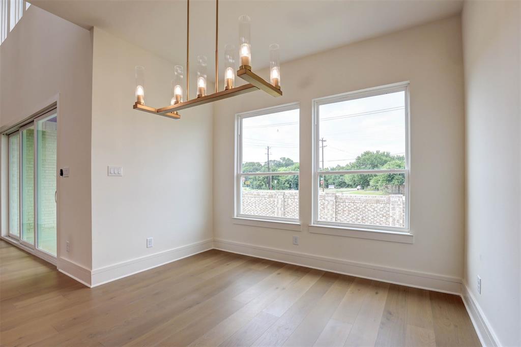 208 Utopia Court Property Photo 8