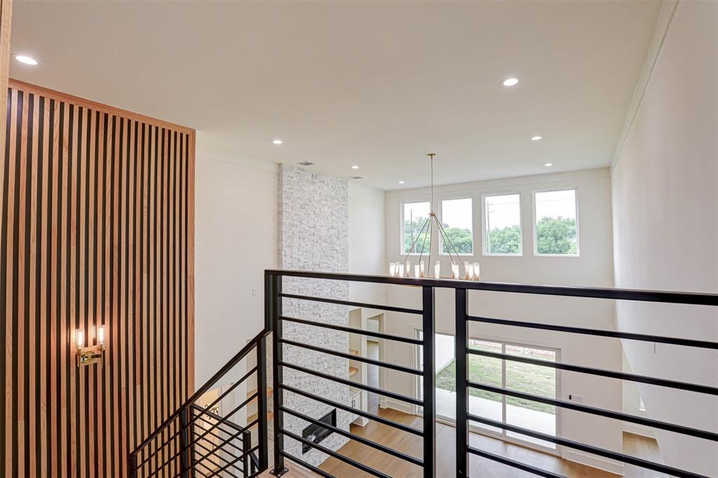 208 Utopia Court Property Photo 19