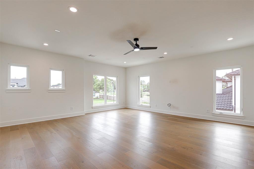 208 Utopia Court Property Photo 20