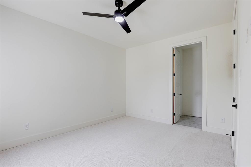 208 Utopia Court Property Photo 23