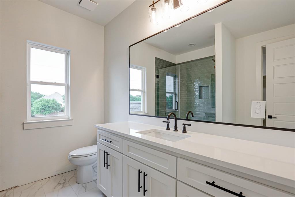208 Utopia Court Property Photo 24