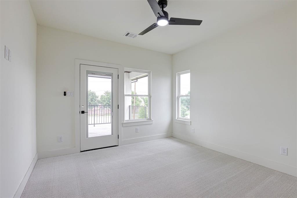 208 Utopia Court Property Photo 26