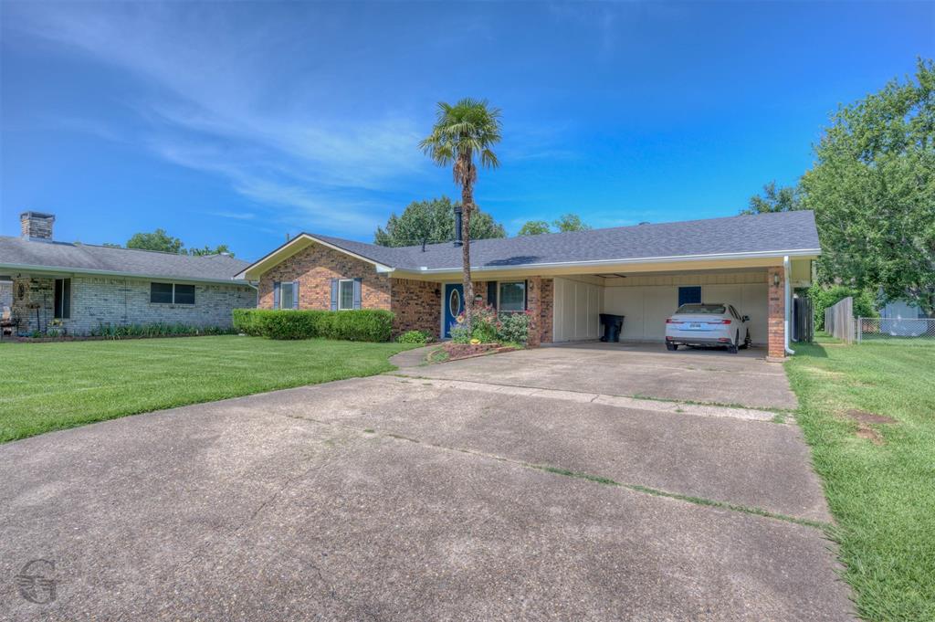 1905 Miles Street Property Photo 1