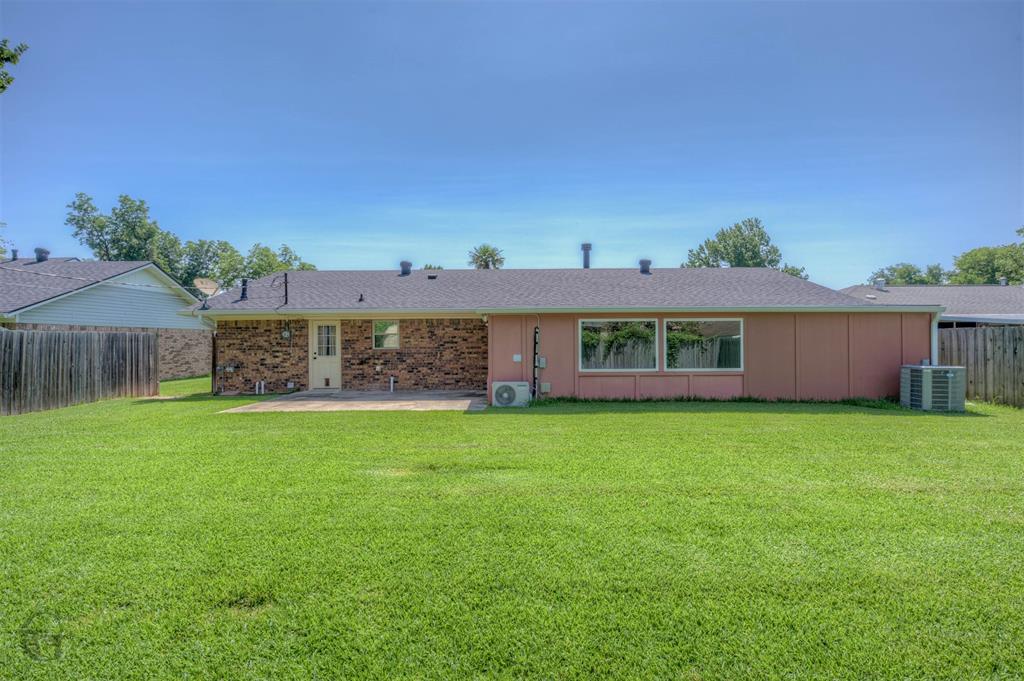 1905 Miles Street Property Photo 24