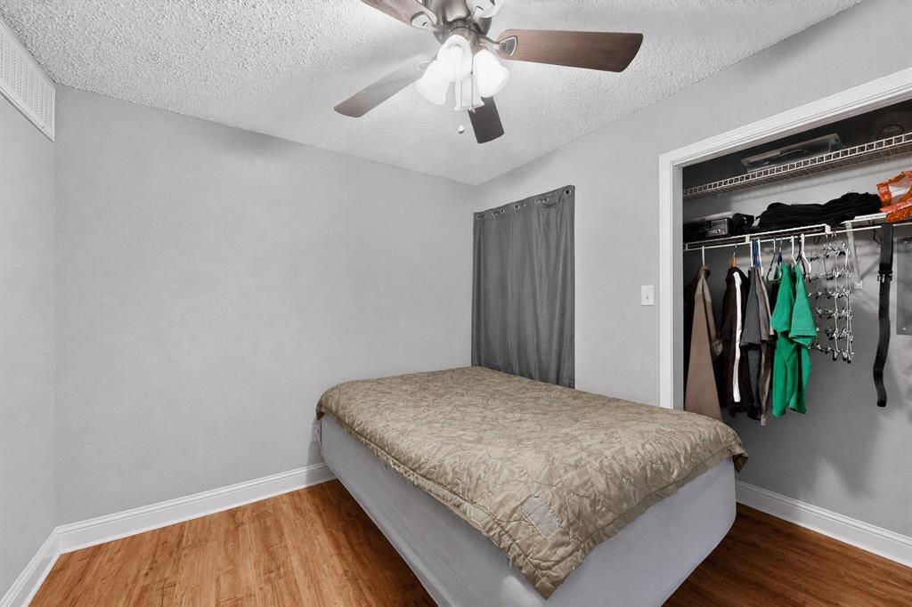 9811 Walnut Street 203 Property Photo 18
