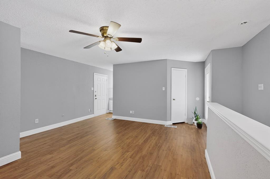 9811 Walnut Street 203 Property Photo 25