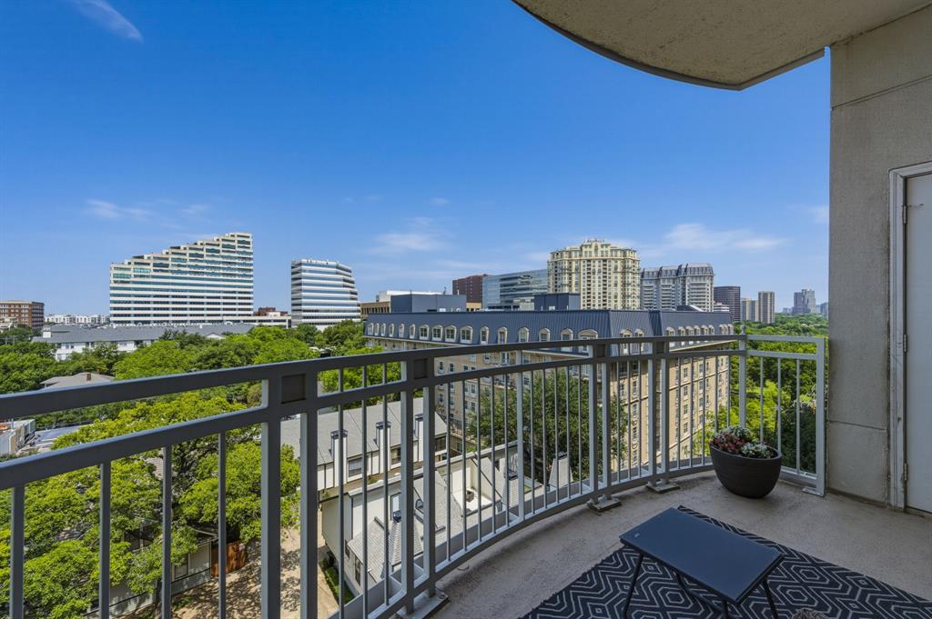 3225 Turtle Creek Boulevard 828 Property Photo 4