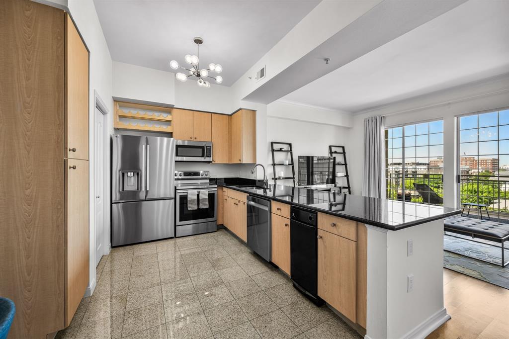 3225 Turtle Creek Boulevard 828 Property Photo 8