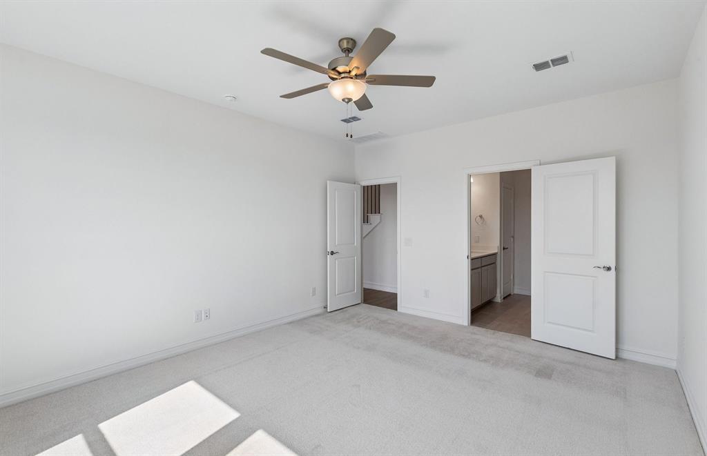 3308 Red Deer Road Property Photo 14