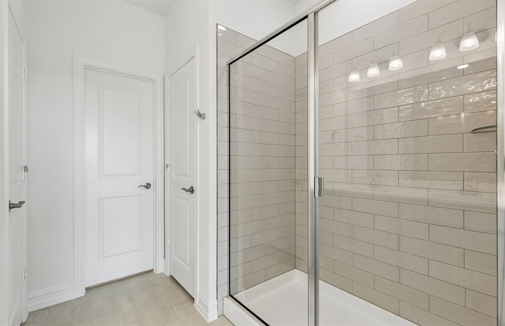 3308 Red Deer Road Property Photo 16