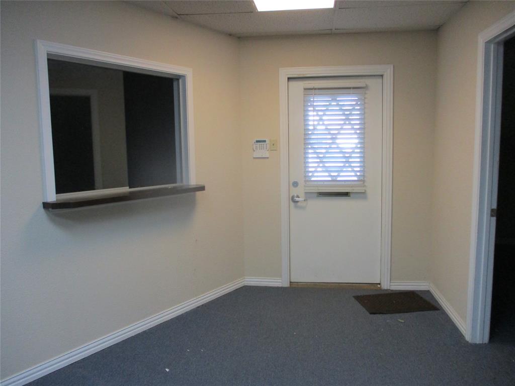 2403 Cales Drive B & C Property Photo 3