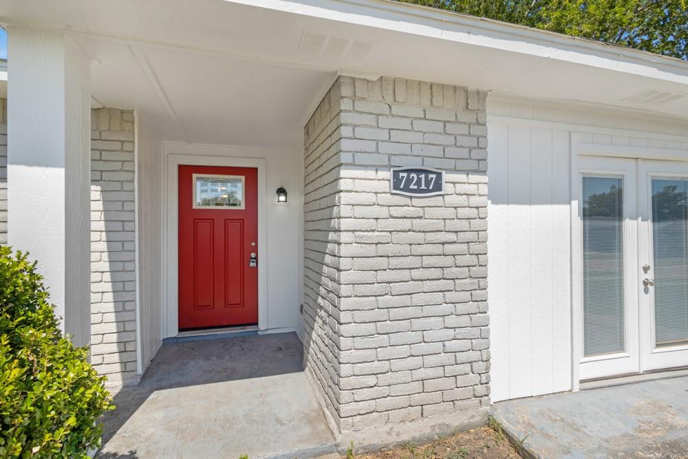 7217 Knight Drive Property Photo 1