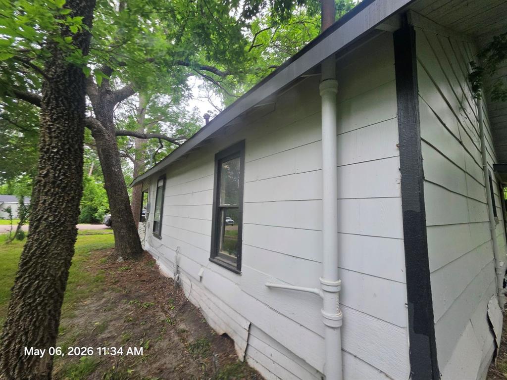 1903 N Main Street Property Photo 4