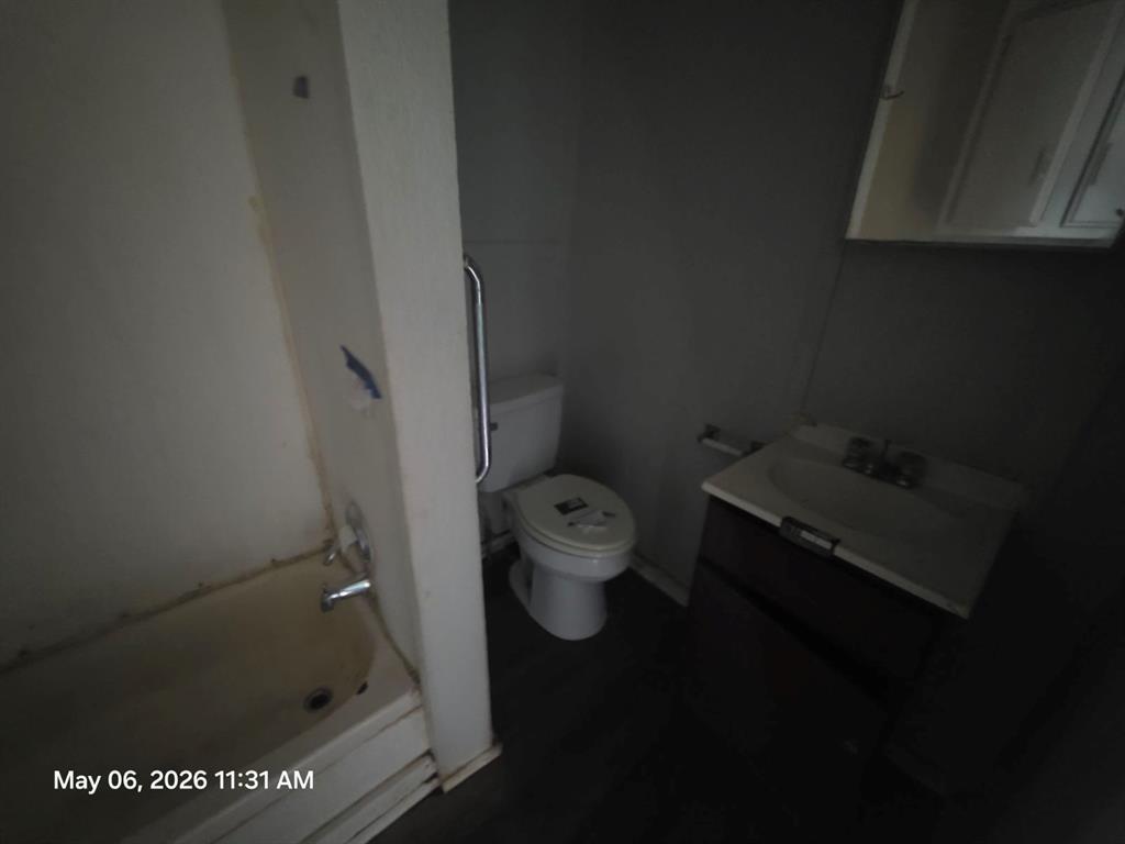 1903 N Main Street Property Photo 9