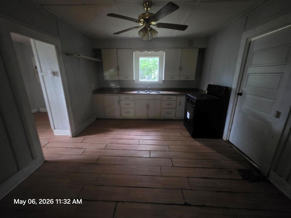 1903 N Main Street Property Photo 11