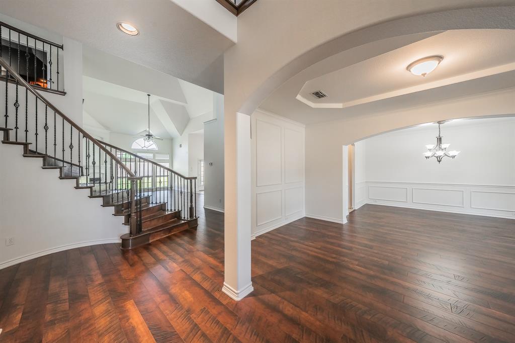 800 Oriole Drive Property Photo 3