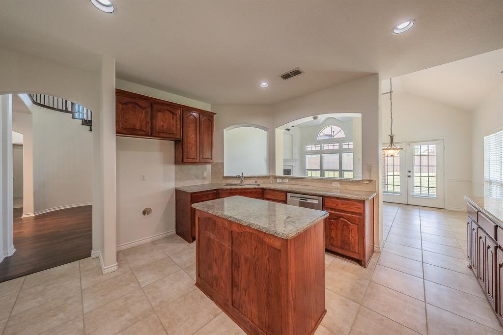 800 Oriole Drive Property Photo 10
