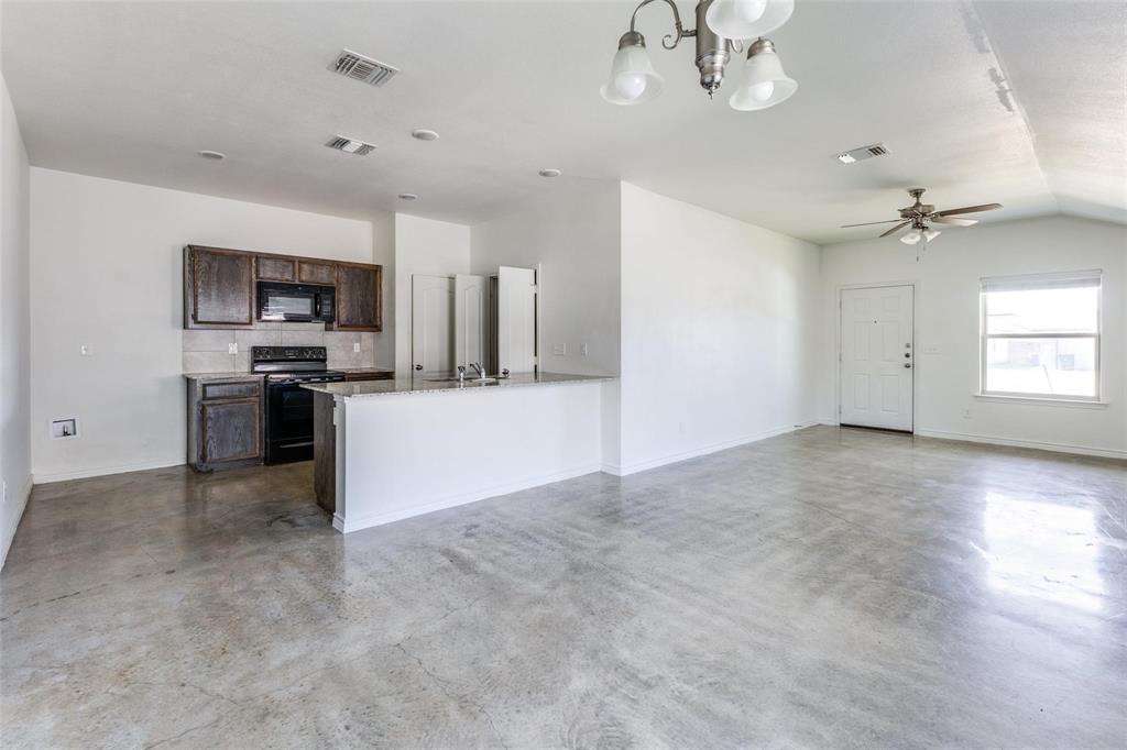 6011 Amelia Earhart Boulevard B Property Photo 3