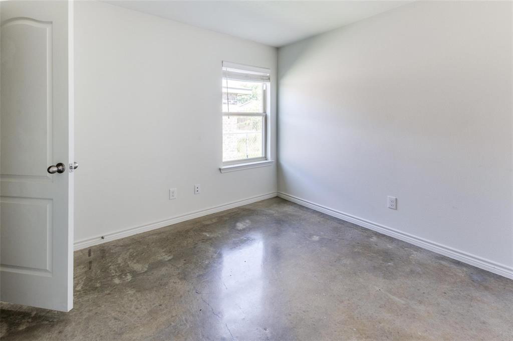 6011 Amelia Earhart Boulevard B Property Photo 8