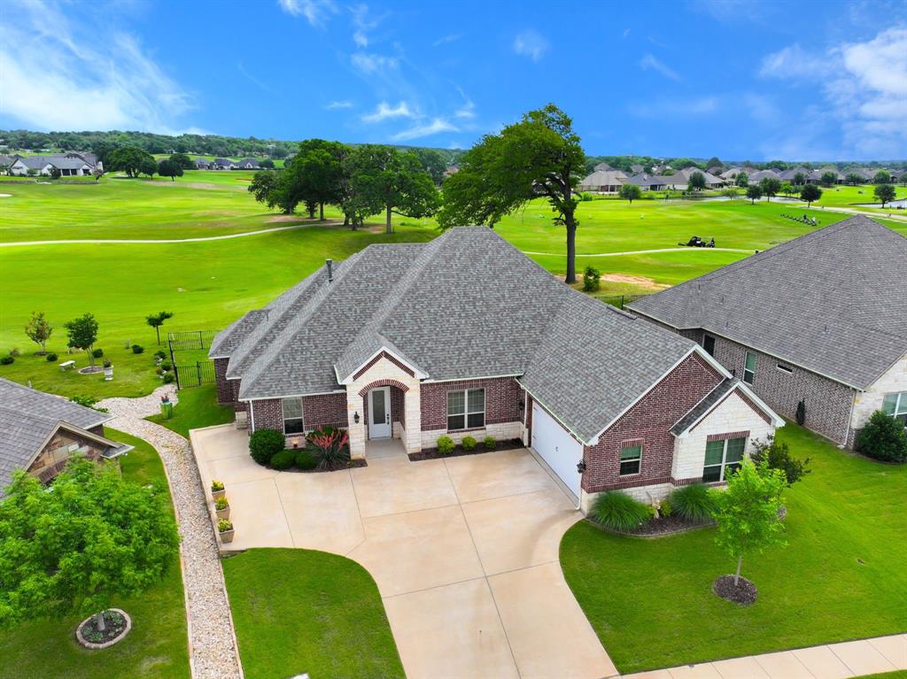 2025 Clive Drive Property Photo 1