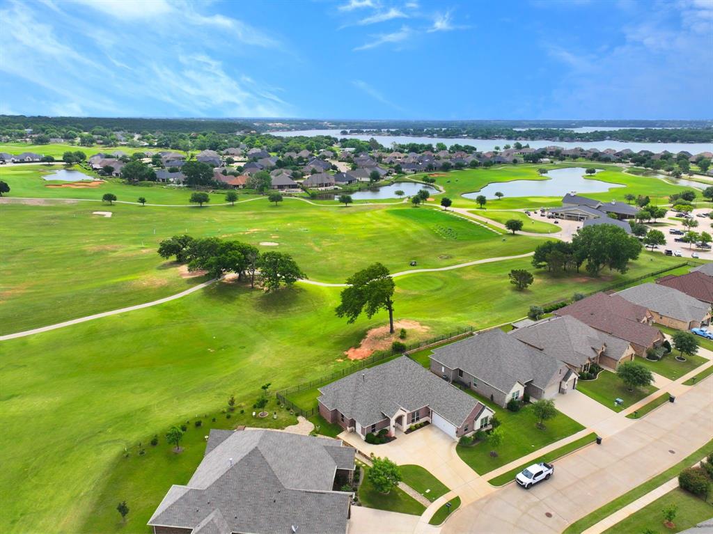 2025 Clive Drive Property Photo 3