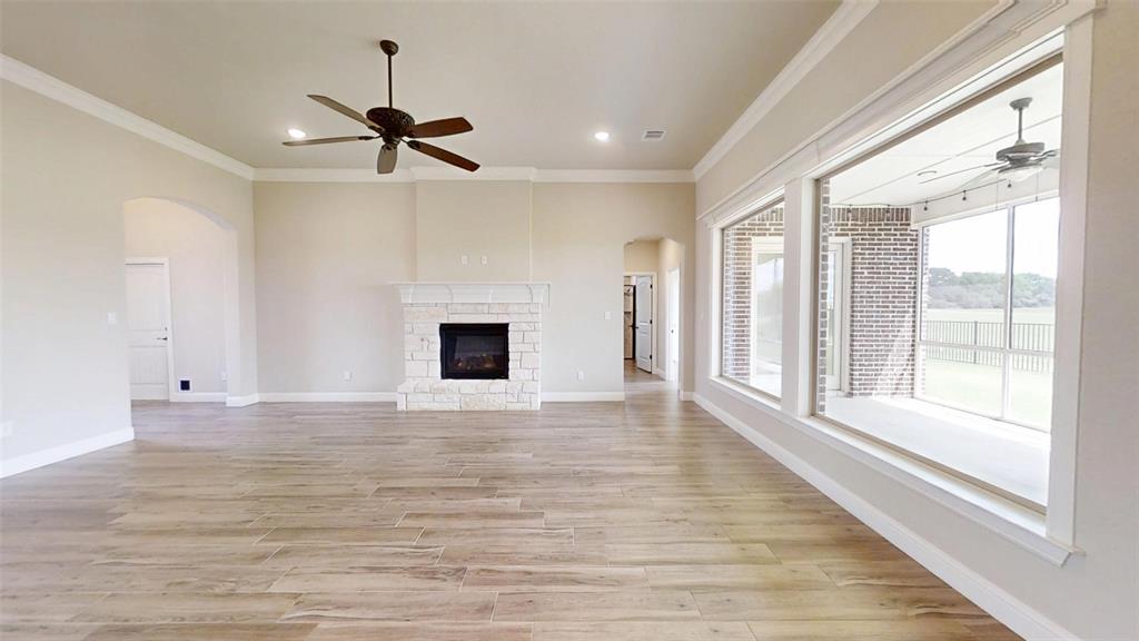 2025 Clive Drive Property Photo 4
