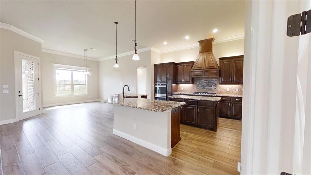 2025 Clive Drive Property Photo 10