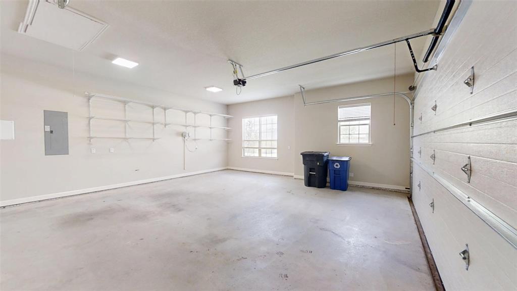 2025 Clive Drive Property Photo 22